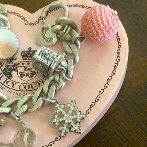 Juicy Couture Winter Wonderland Silver Charm bracelet Limited Edition 2005 Y2K - Picture 4 of 11